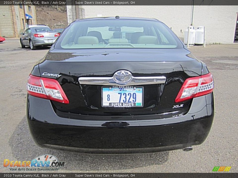 2010 Toyota Camry XLE Black / Ash Gray Photo #5