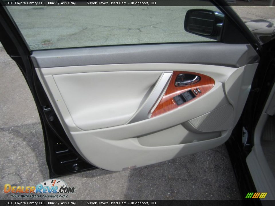 2010 Toyota Camry XLE Black / Ash Gray Photo #16