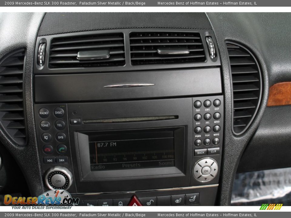 2009 Mercedes-Benz SLK 300 Roadster Palladium Silver Metallic / Black/Beige Photo #11