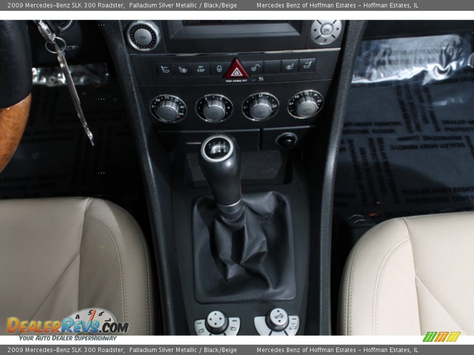2009 Mercedes-Benz SLK 300 Roadster Palladium Silver Metallic / Black/Beige Photo #12