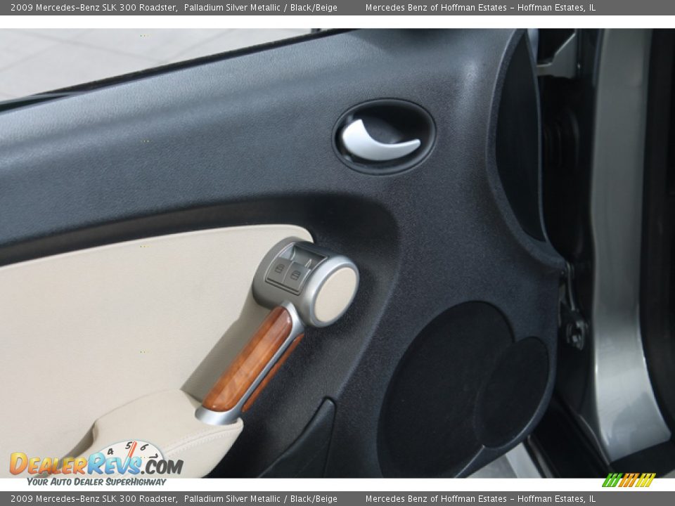 2009 Mercedes-Benz SLK 300 Roadster Palladium Silver Metallic / Black/Beige Photo #16