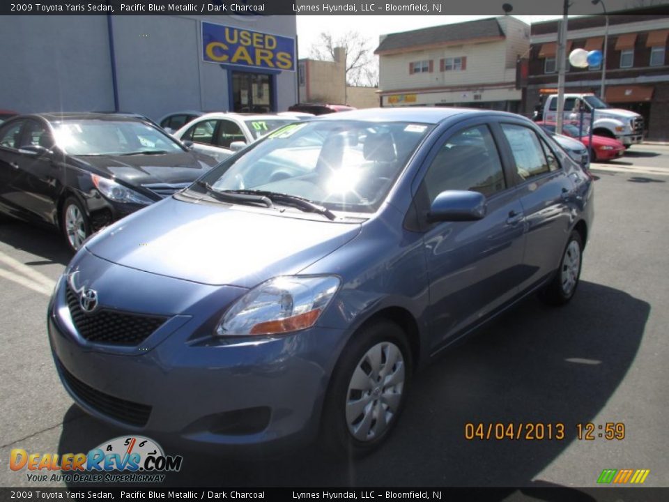 2009 Toyota Yaris Sedan Pacific Blue Metallic / Dark Charcoal Photo #2