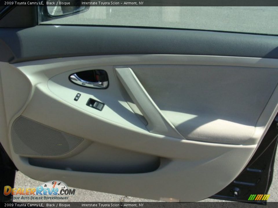 2009 Toyota Camry LE Black / Bisque Photo #19