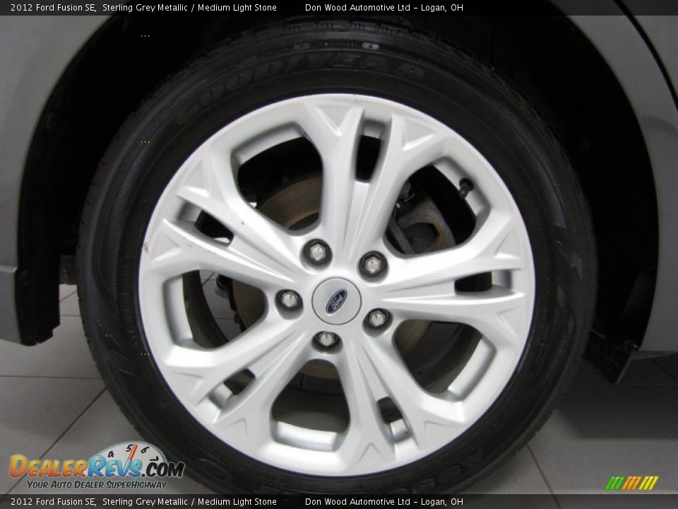 2012 Ford Fusion SE Sterling Grey Metallic / Medium Light Stone Photo #22