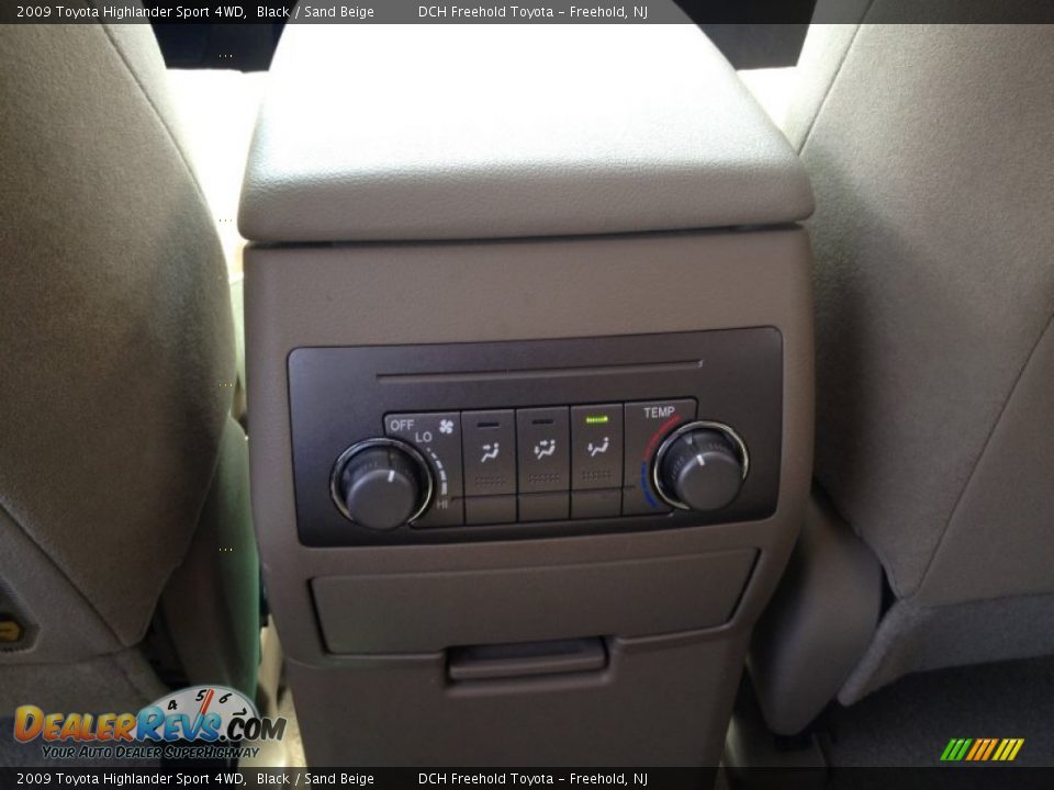 2009 Toyota Highlander Sport 4WD Black / Sand Beige Photo #13