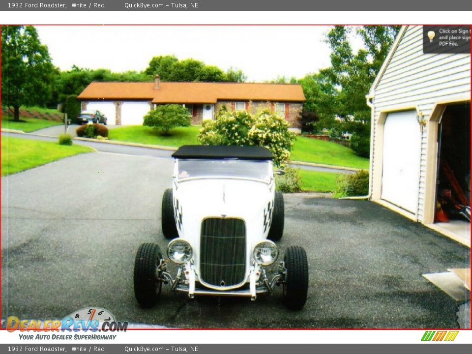 1932 Ford Roadster White / Red Photo #5