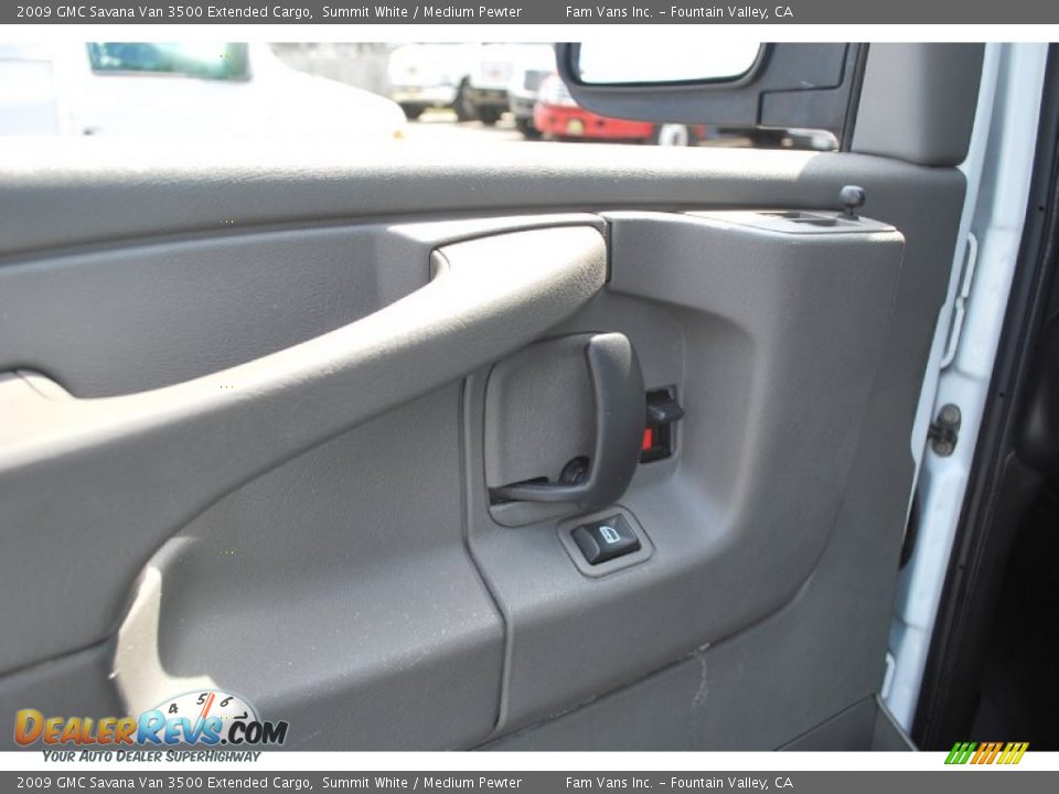 2009 GMC Savana Van 3500 Extended Cargo Summit White / Medium Pewter Photo #9