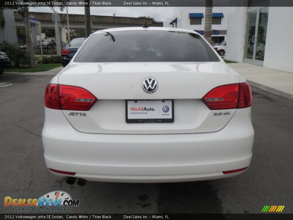 2011 Volkswagen Jetta SE Sedan Candy White / Titan Black Photo #4