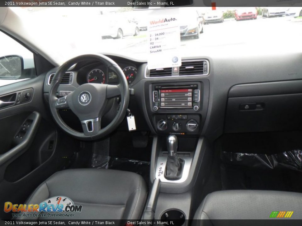 2011 Volkswagen Jetta SE Sedan Candy White / Titan Black Photo #12