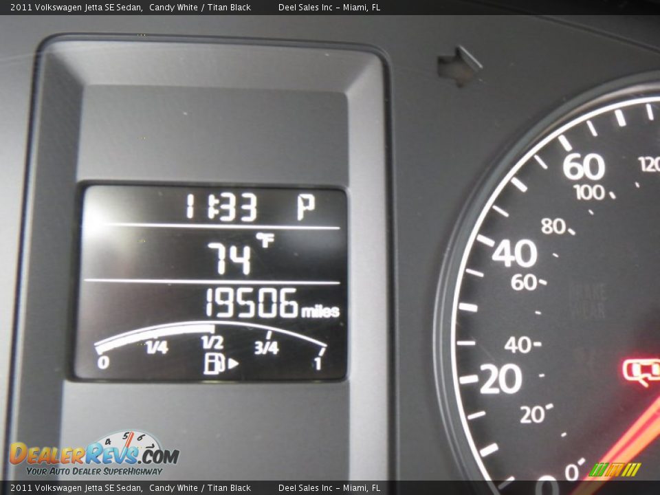 2011 Volkswagen Jetta SE Sedan Candy White / Titan Black Photo #15