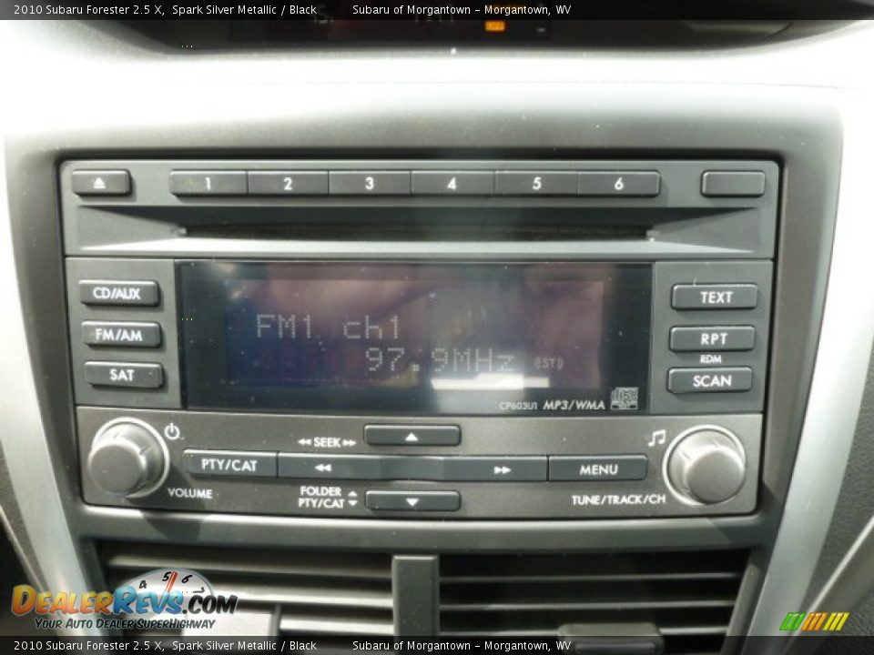 2010 Subaru Forester 2.5 X Spark Silver Metallic / Black Photo #19
