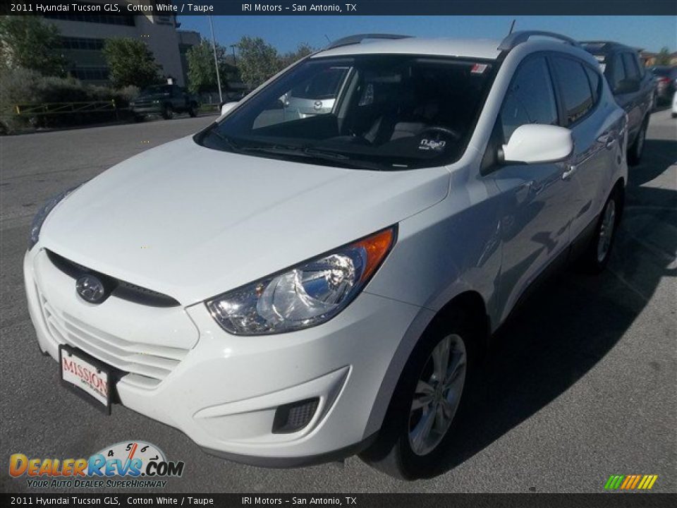 2011 Hyundai Tucson GLS Cotton White / Taupe Photo #1