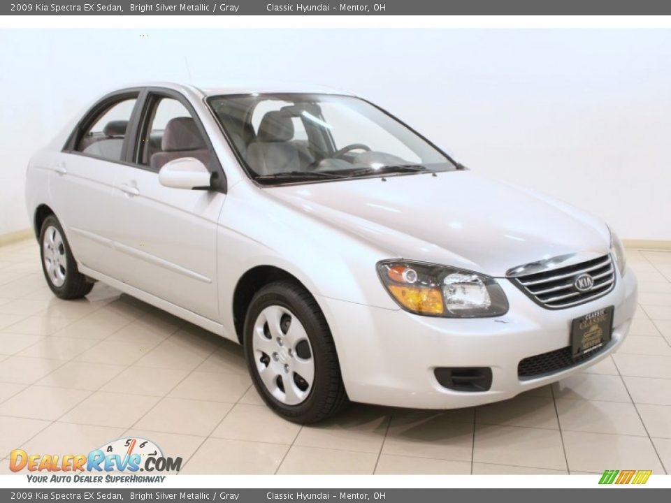 2009 Kia Spectra EX Sedan Bright Silver Metallic / Gray Photo #1
