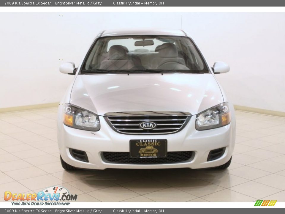 2009 Kia Spectra EX Sedan Bright Silver Metallic / Gray Photo #2