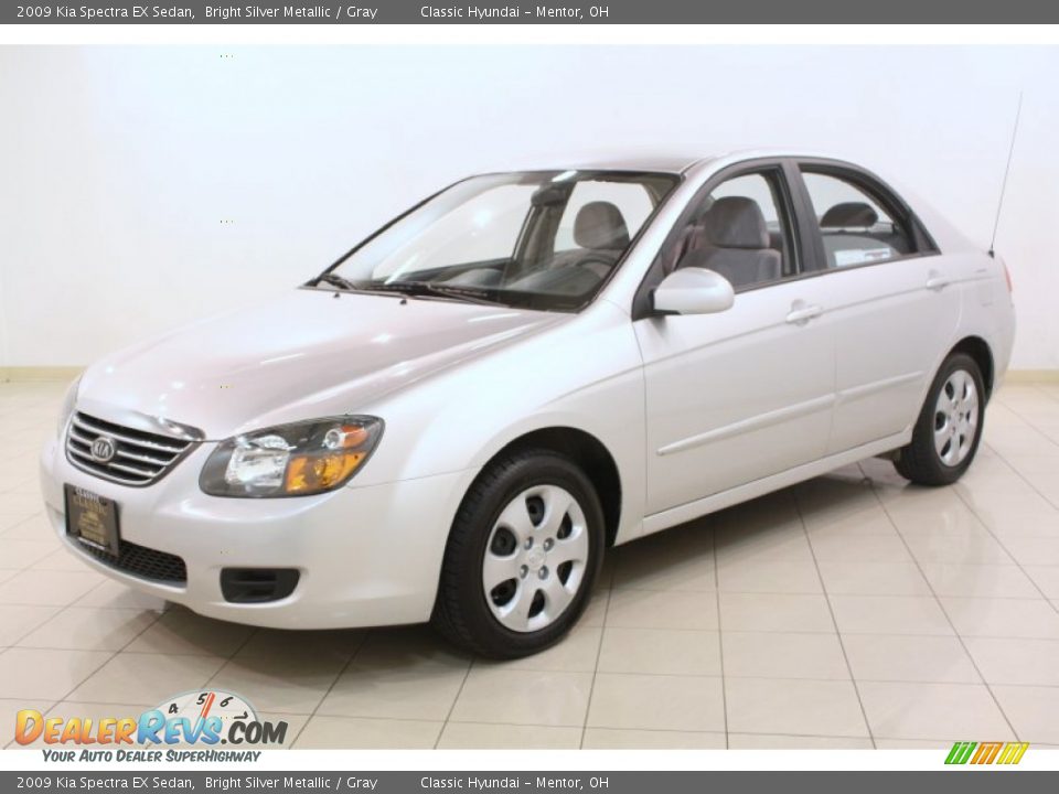 2009 Kia Spectra EX Sedan Bright Silver Metallic / Gray Photo #3