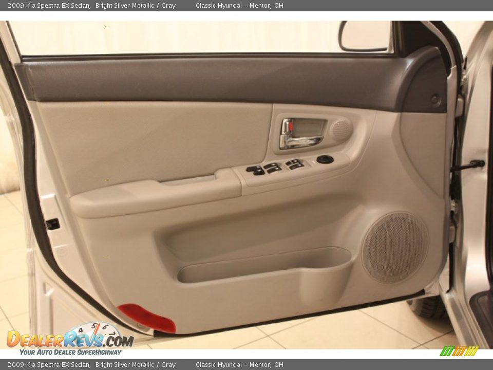 2009 Kia Spectra EX Sedan Bright Silver Metallic / Gray Photo #4