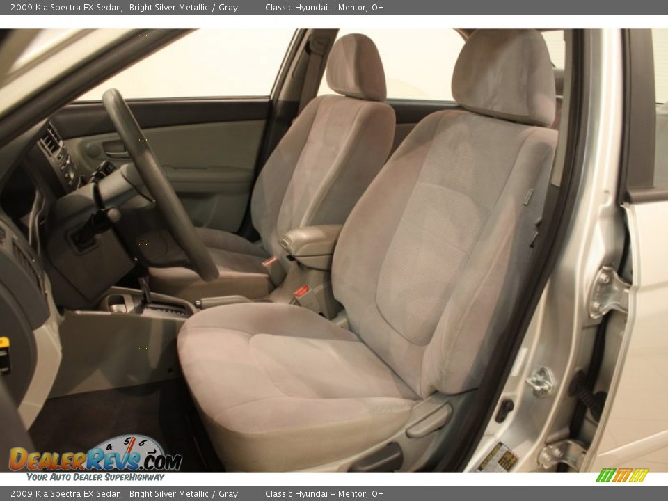 2009 Kia Spectra EX Sedan Bright Silver Metallic / Gray Photo #5