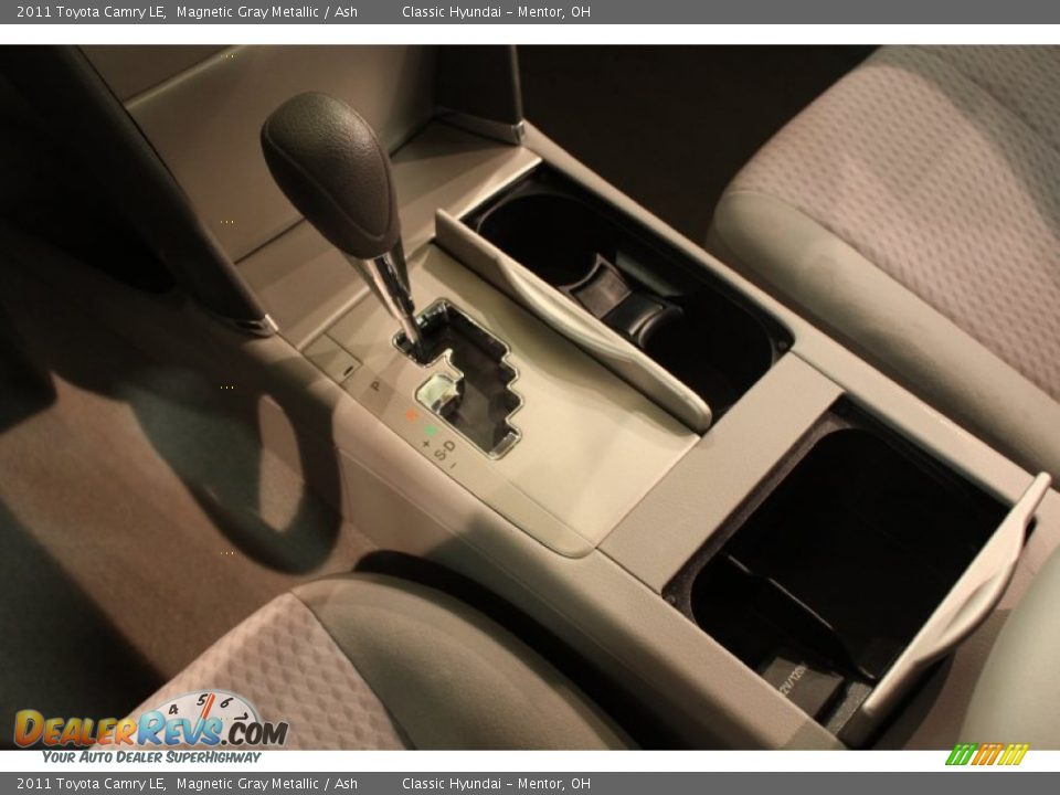 2011 Toyota Camry LE Magnetic Gray Metallic / Ash Photo #10