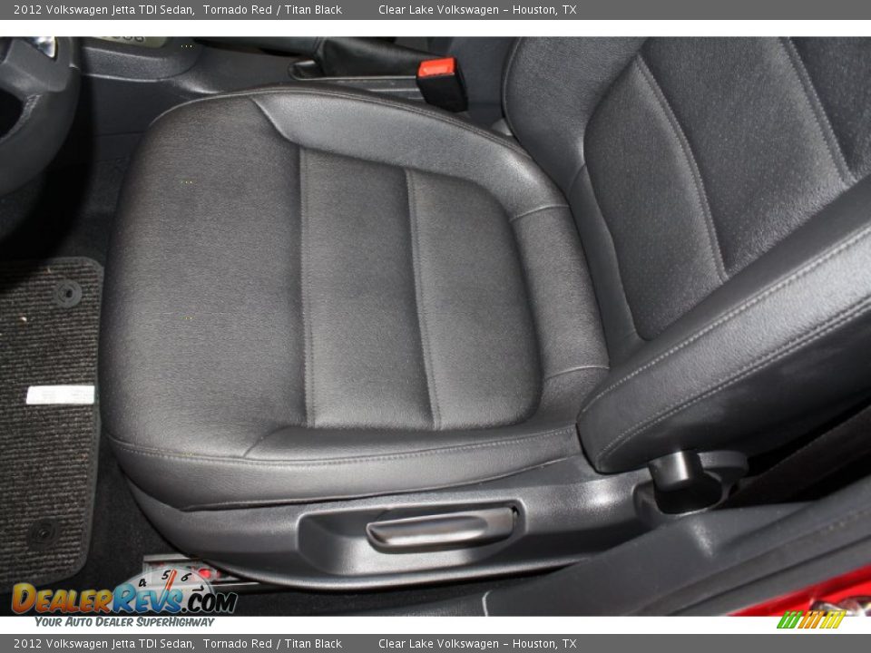 2012 Volkswagen Jetta TDI Sedan Tornado Red / Titan Black Photo #15