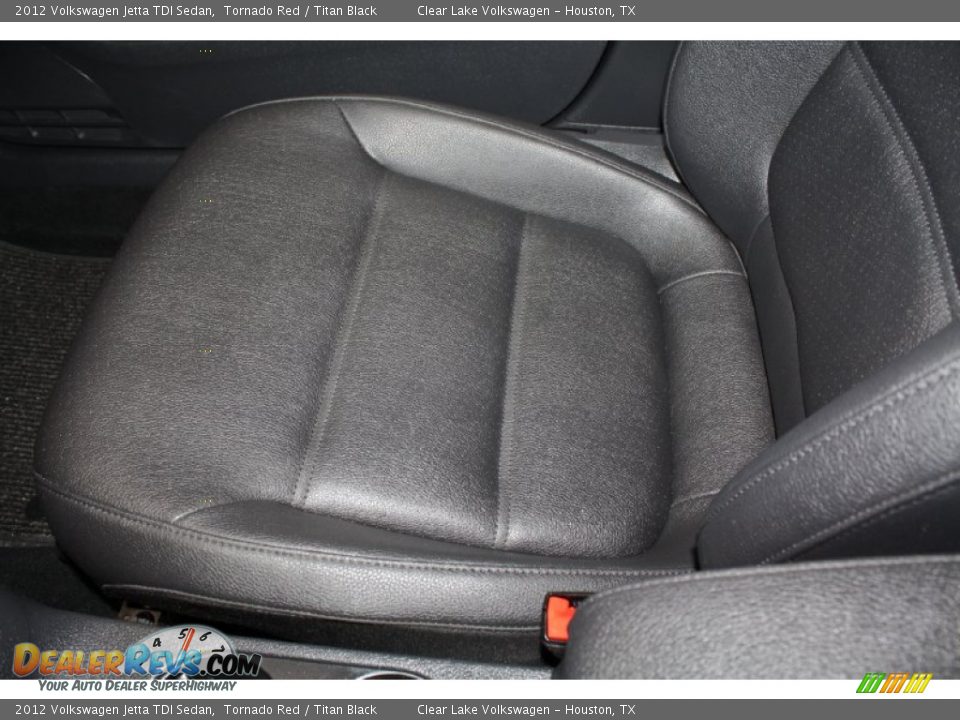 2012 Volkswagen Jetta TDI Sedan Tornado Red / Titan Black Photo #17