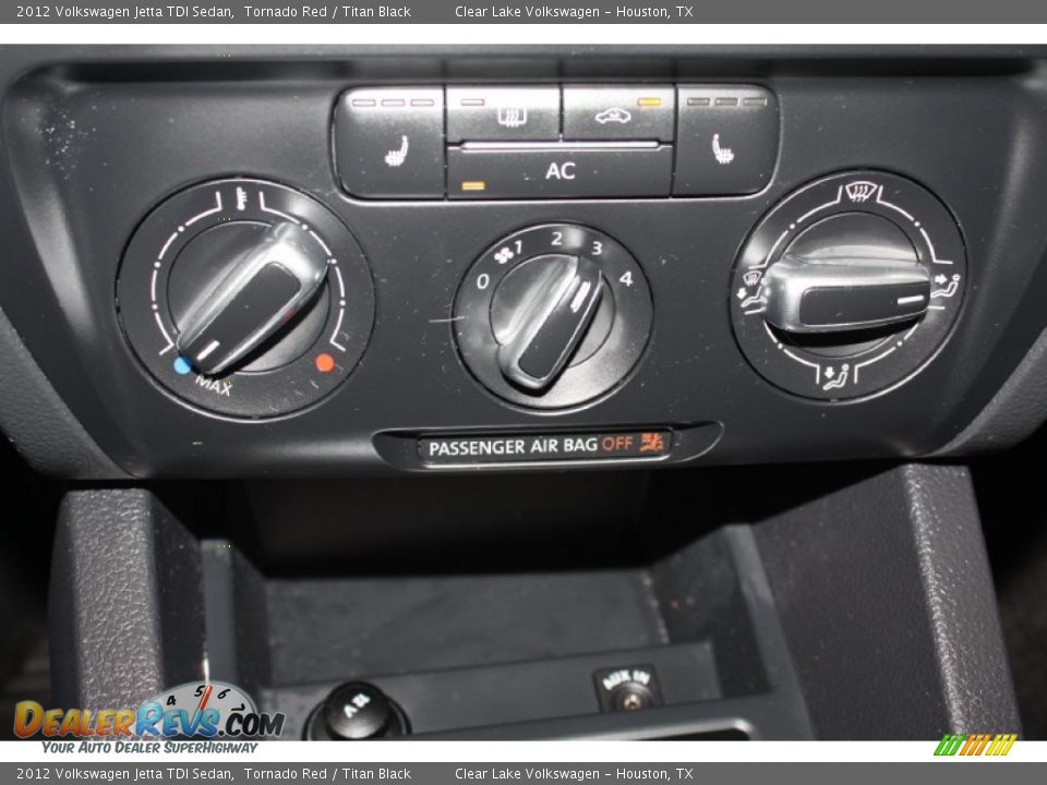 2012 Volkswagen Jetta TDI Sedan Tornado Red / Titan Black Photo #21