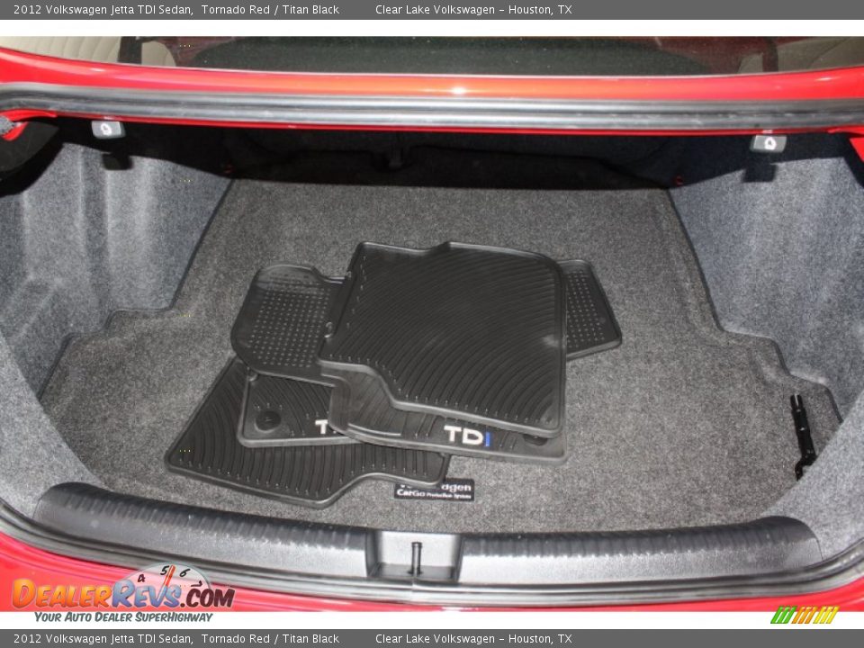 2012 Volkswagen Jetta TDI Sedan Tornado Red / Titan Black Photo #30