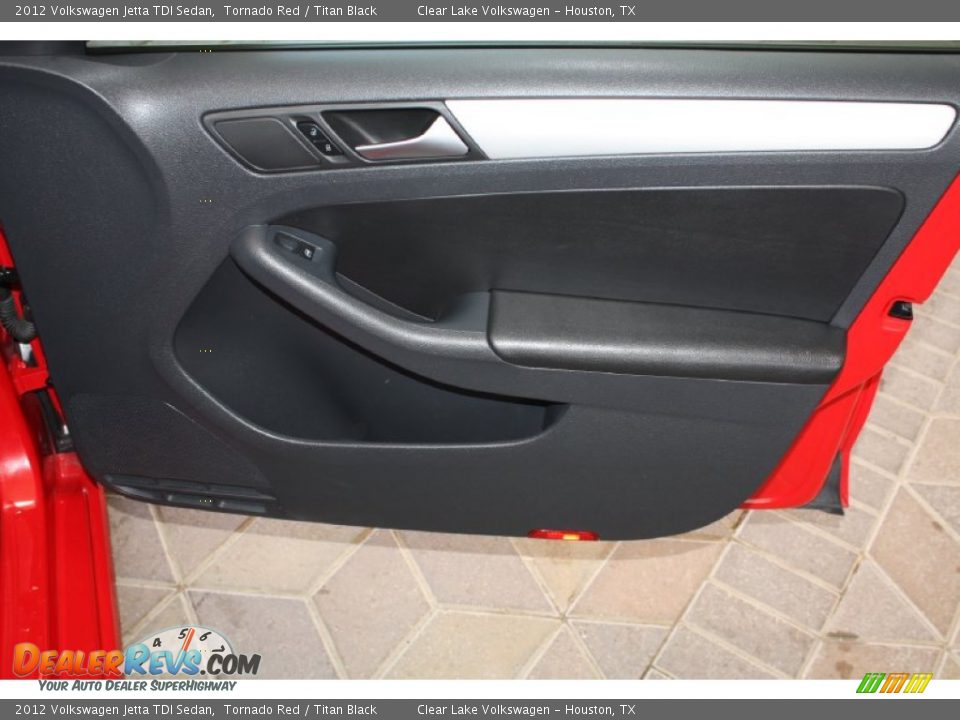 2012 Volkswagen Jetta TDI Sedan Tornado Red / Titan Black Photo #33