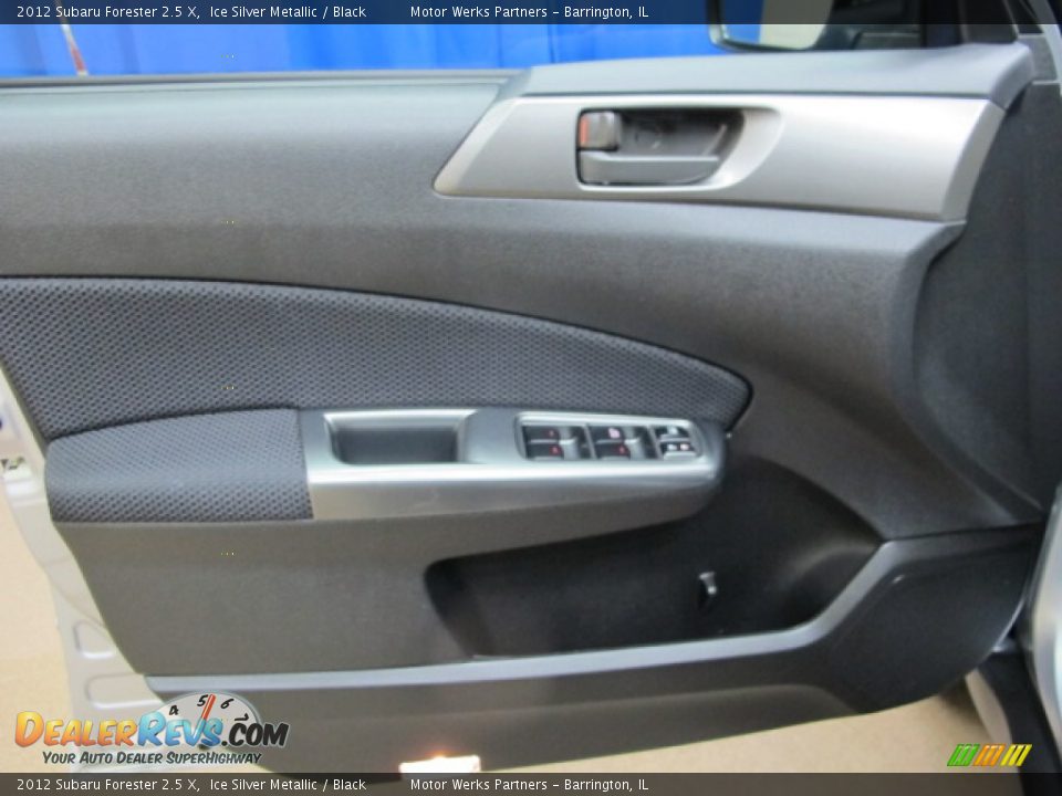 2012 Subaru Forester 2.5 X Ice Silver Metallic / Black Photo #33