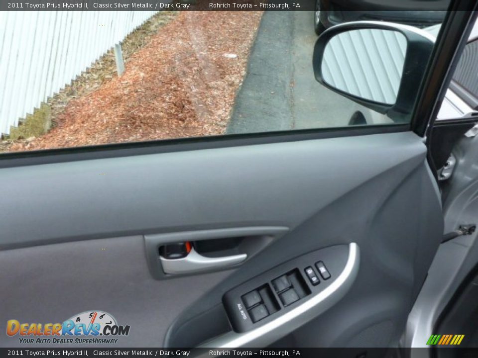 2011 Toyota Prius Hybrid II Classic Silver Metallic / Dark Gray Photo #15