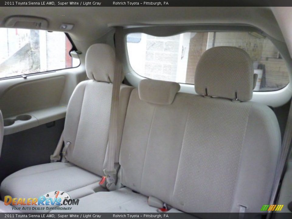 2011 Toyota Sienna LE AWD Super White / Light Gray Photo #14