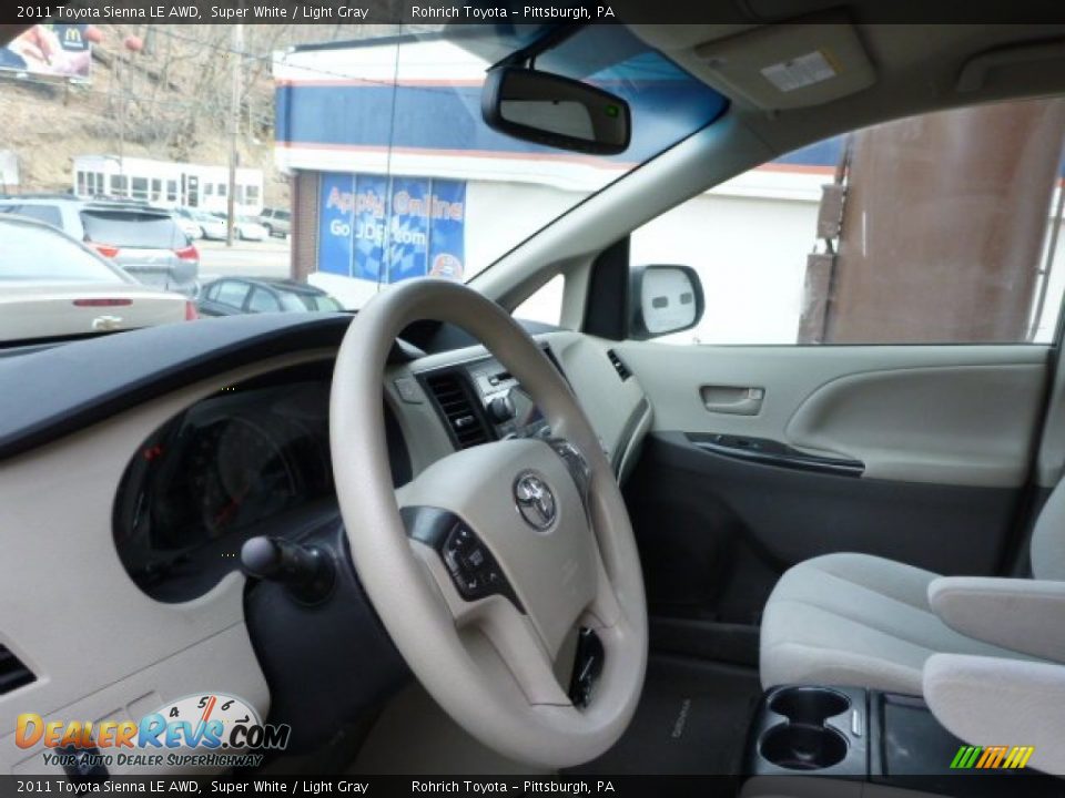 2011 Toyota Sienna LE AWD Super White / Light Gray Photo #17