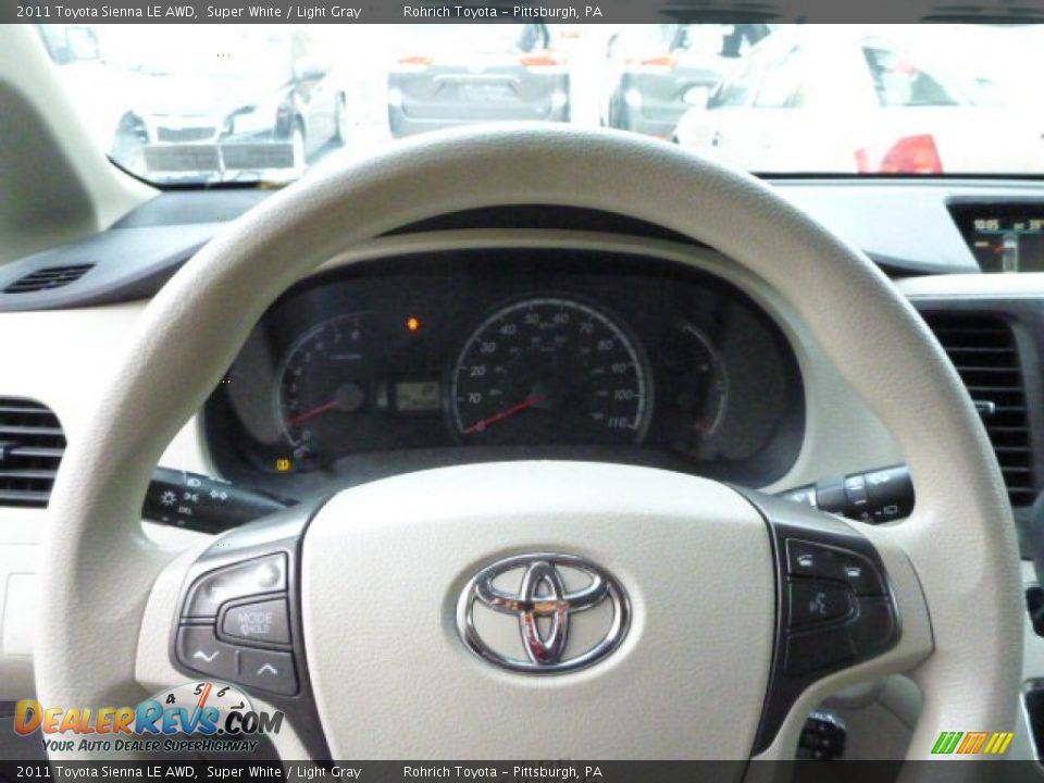 2011 Toyota Sienna LE AWD Super White / Light Gray Photo #18