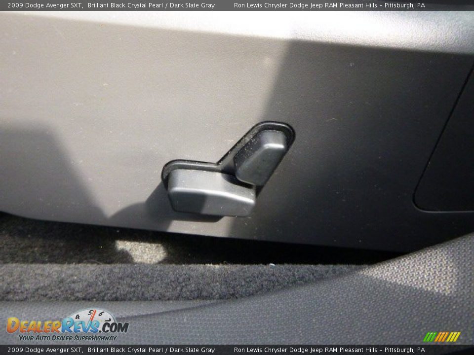2009 Dodge Avenger SXT Brilliant Black Crystal Pearl / Dark Slate Gray Photo #16