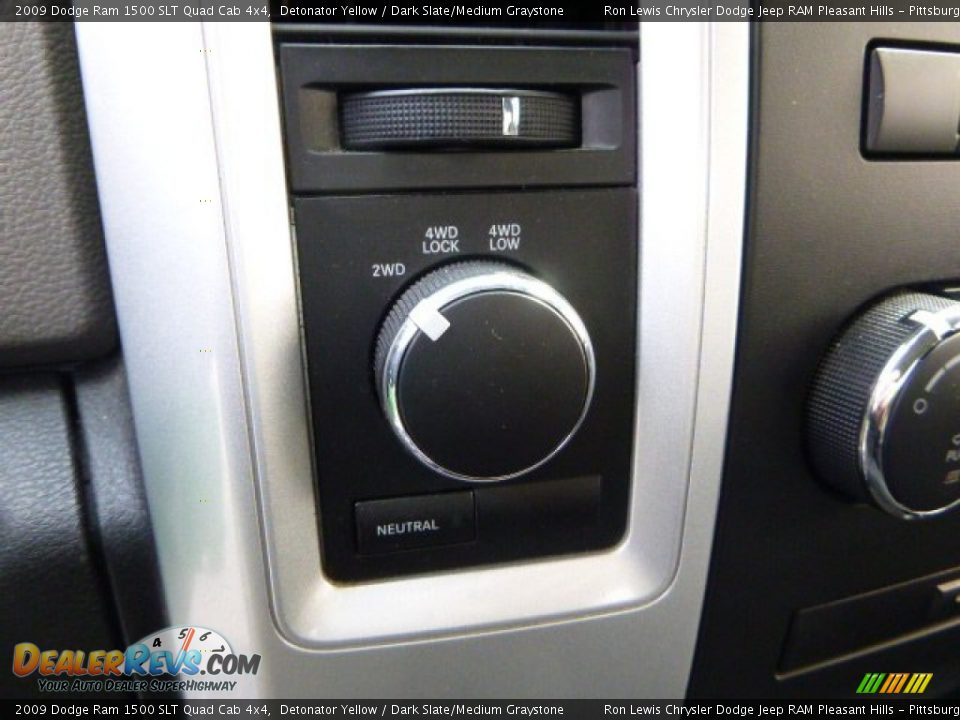 Controls of 2009 Dodge Ram 1500 SLT Quad Cab 4x4 Photo #17