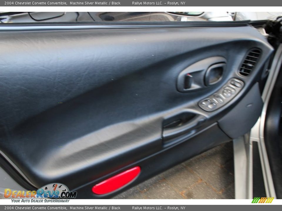 2004 Chevrolet Corvette Convertible Machine Silver Metallic / Black Photo #9