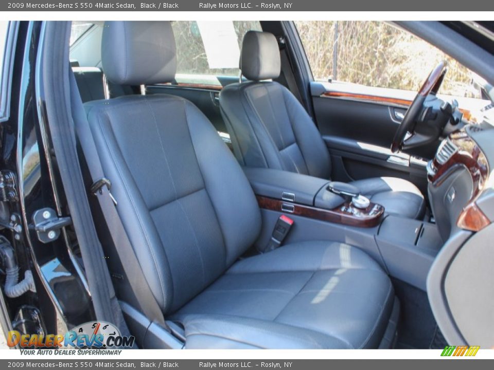 2009 Mercedes-Benz S 550 4Matic Sedan Black / Black Photo #10