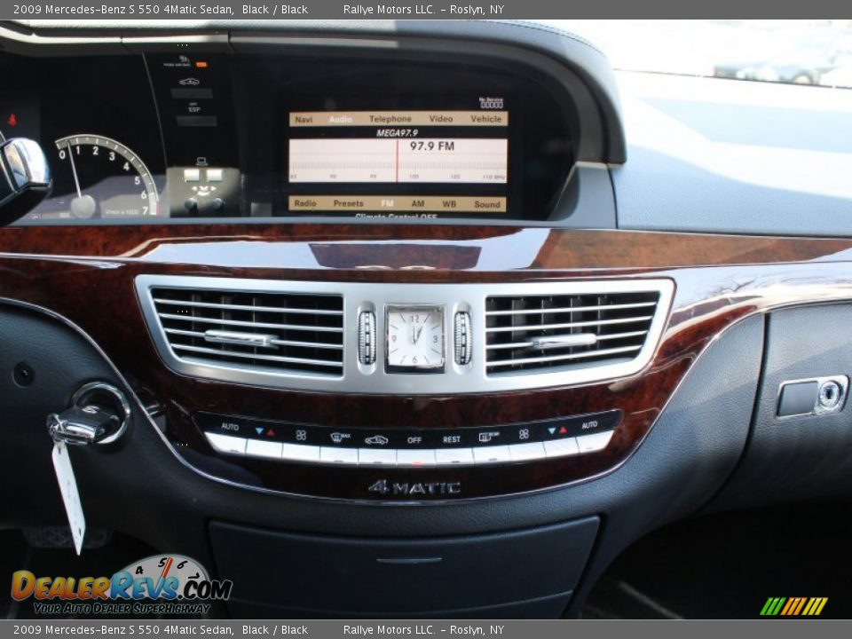 2009 Mercedes-Benz S 550 4Matic Sedan Black / Black Photo #13