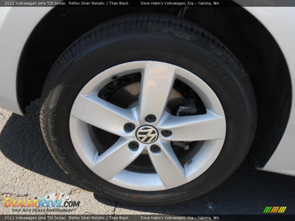 2011 Volkswagen Jetta TDI Sedan Reflex Silver Metallic / Titan Black Photo #17