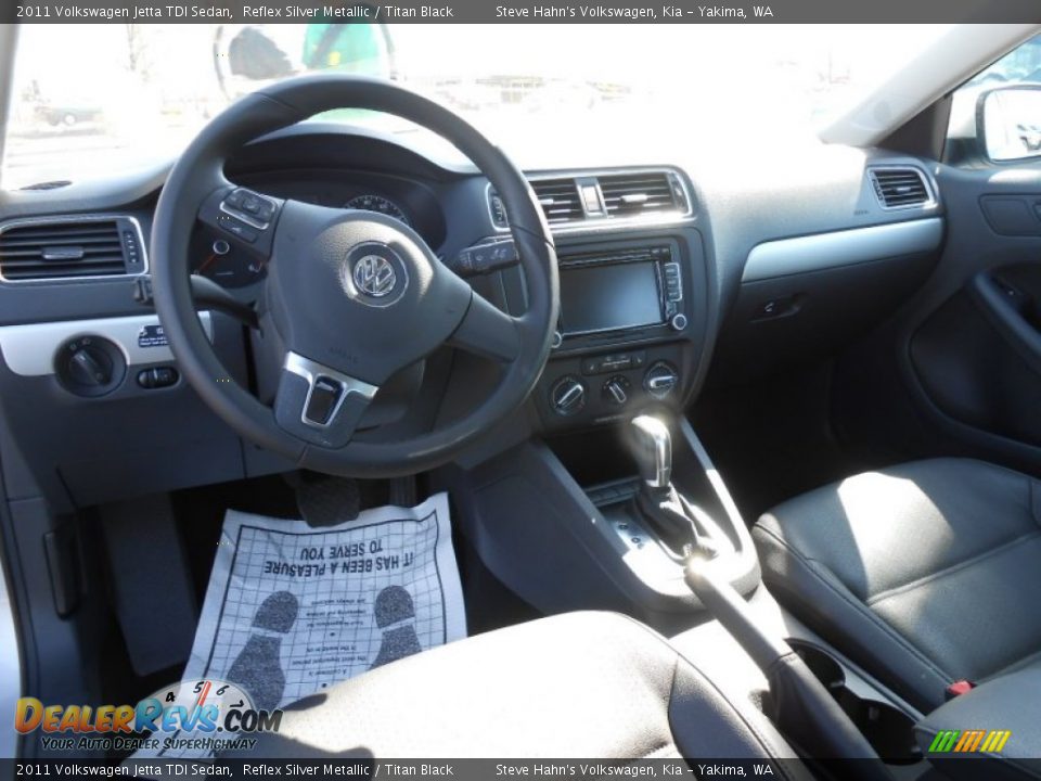 2011 Volkswagen Jetta TDI Sedan Reflex Silver Metallic / Titan Black Photo #23