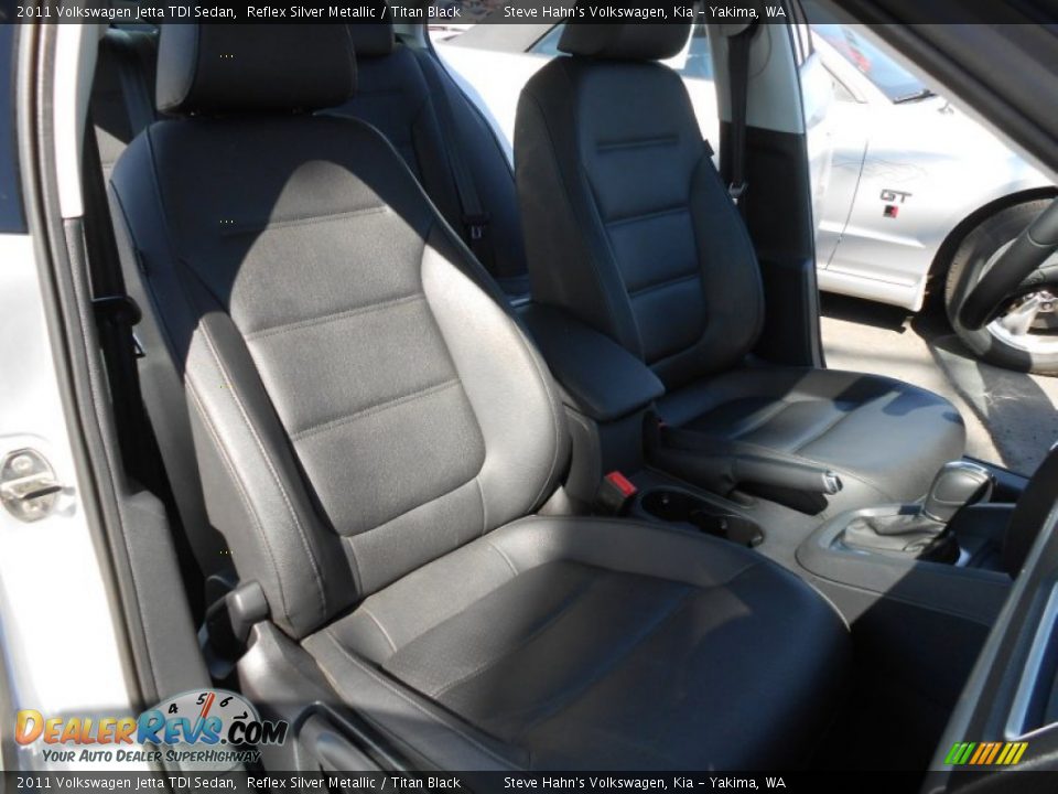 2011 Volkswagen Jetta TDI Sedan Reflex Silver Metallic / Titan Black Photo #28