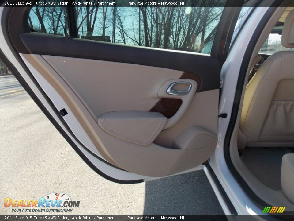 2011 Saab 9-5 Turbo6 XWD Sedan Arctic White / Parchment Photo #17