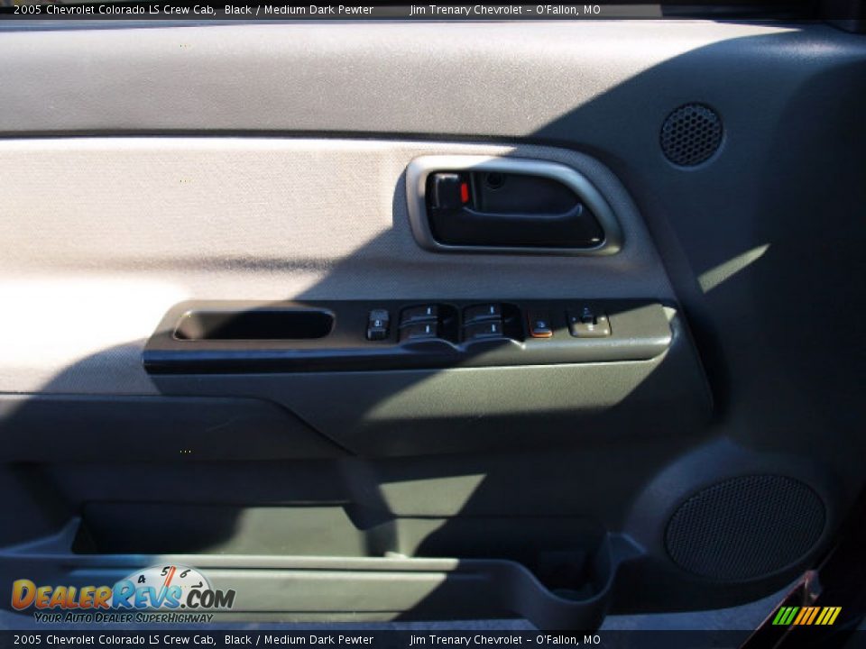 2005 Chevrolet Colorado LS Crew Cab Black / Medium Dark Pewter Photo #15
