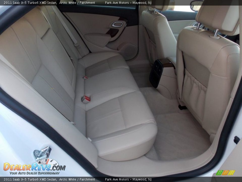2011 Saab 9-5 Turbo6 XWD Sedan Arctic White / Parchment Photo #24