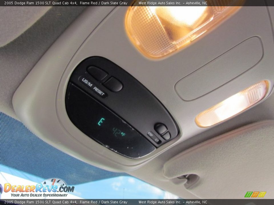 2005 Dodge Ram 1500 SLT Quad Cab 4x4 Flame Red / Dark Slate Gray Photo #22