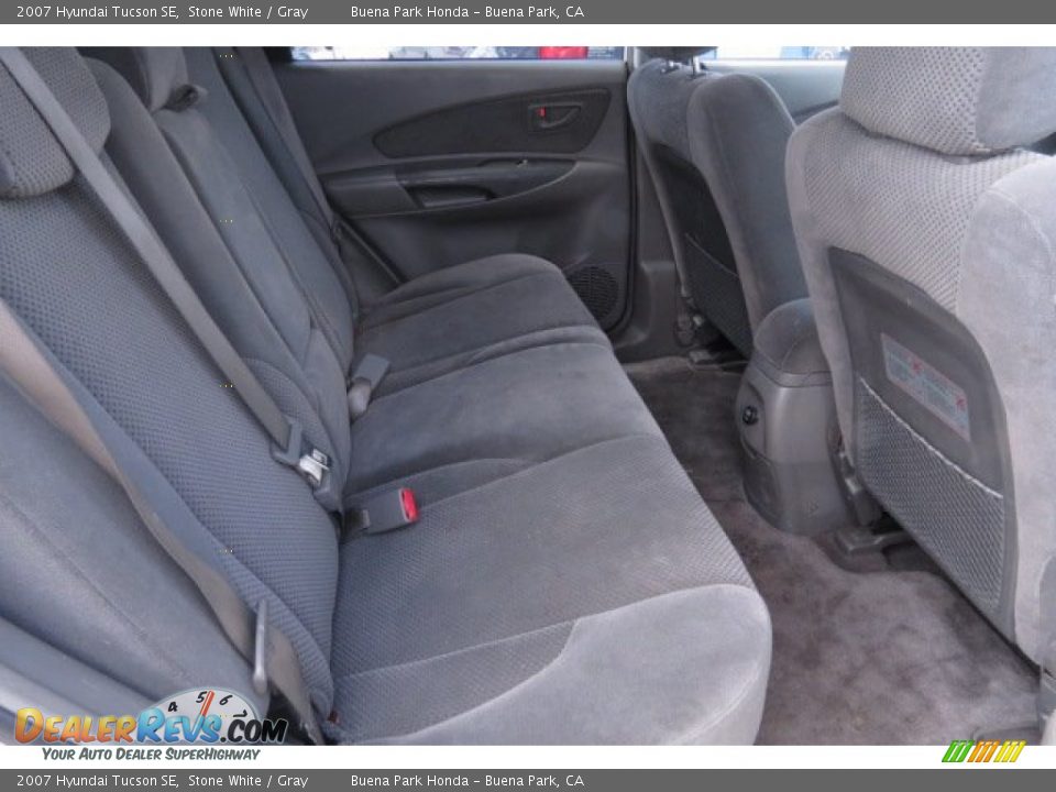 2007 Hyundai Tucson SE Stone White / Gray Photo #7