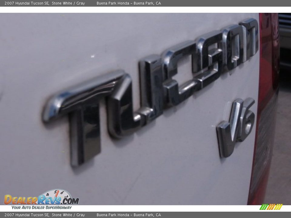 2007 Hyundai Tucson SE Stone White / Gray Photo #8