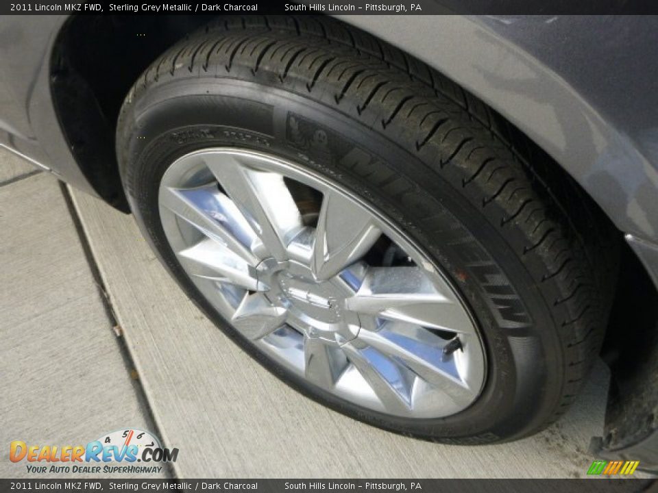 2011 Lincoln MKZ FWD Sterling Grey Metallic / Dark Charcoal Photo #9