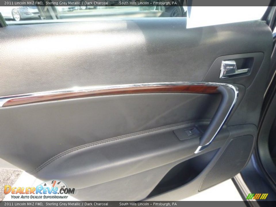 2011 Lincoln MKZ FWD Sterling Grey Metallic / Dark Charcoal Photo #18