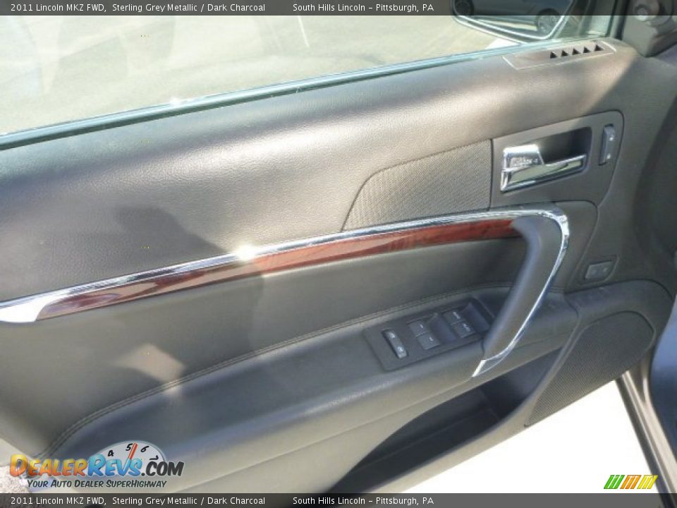 2011 Lincoln MKZ FWD Sterling Grey Metallic / Dark Charcoal Photo #19