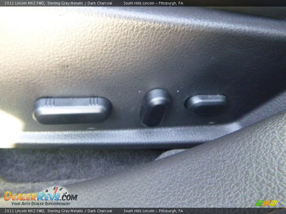 2011 Lincoln MKZ FWD Sterling Grey Metallic / Dark Charcoal Photo #20